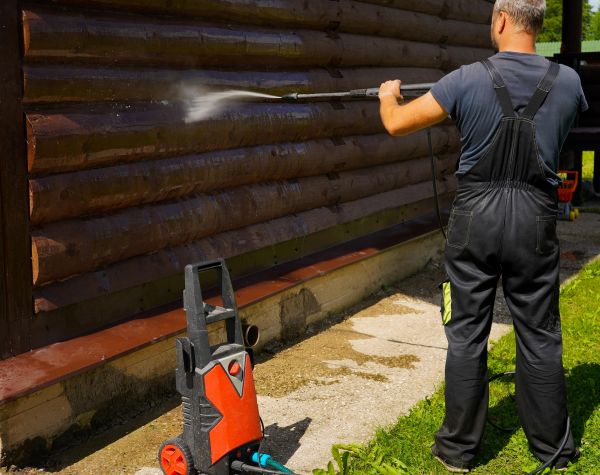 Cost of Log Home Pressure Washing in Cary