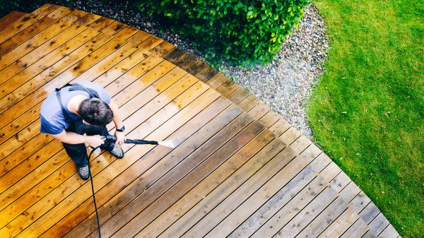 Cost of Deck Pressure Cleaning in Cary