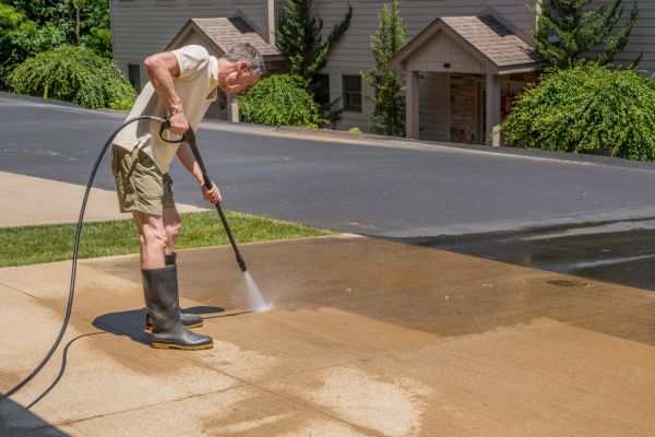 Cost of Concrete Pressure Cleaning in Cary