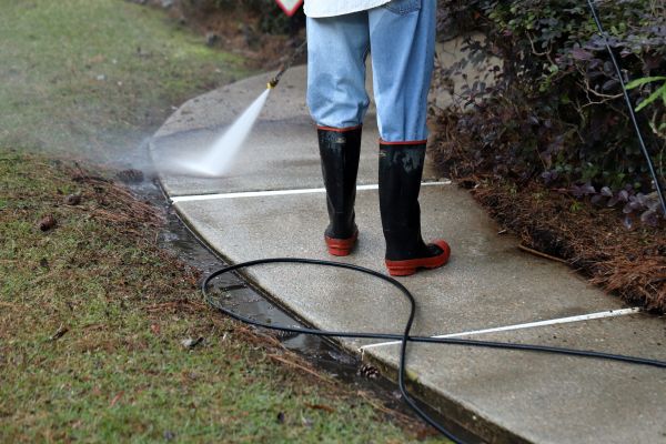 Cost of Sidewalk Pressure Cleaning in Cary